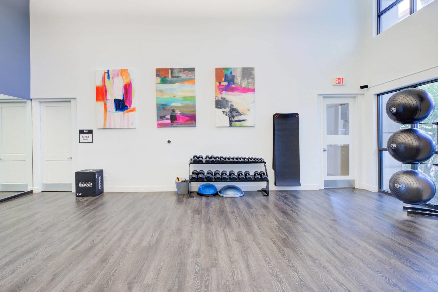 4550 Cherry Creek Image 16
