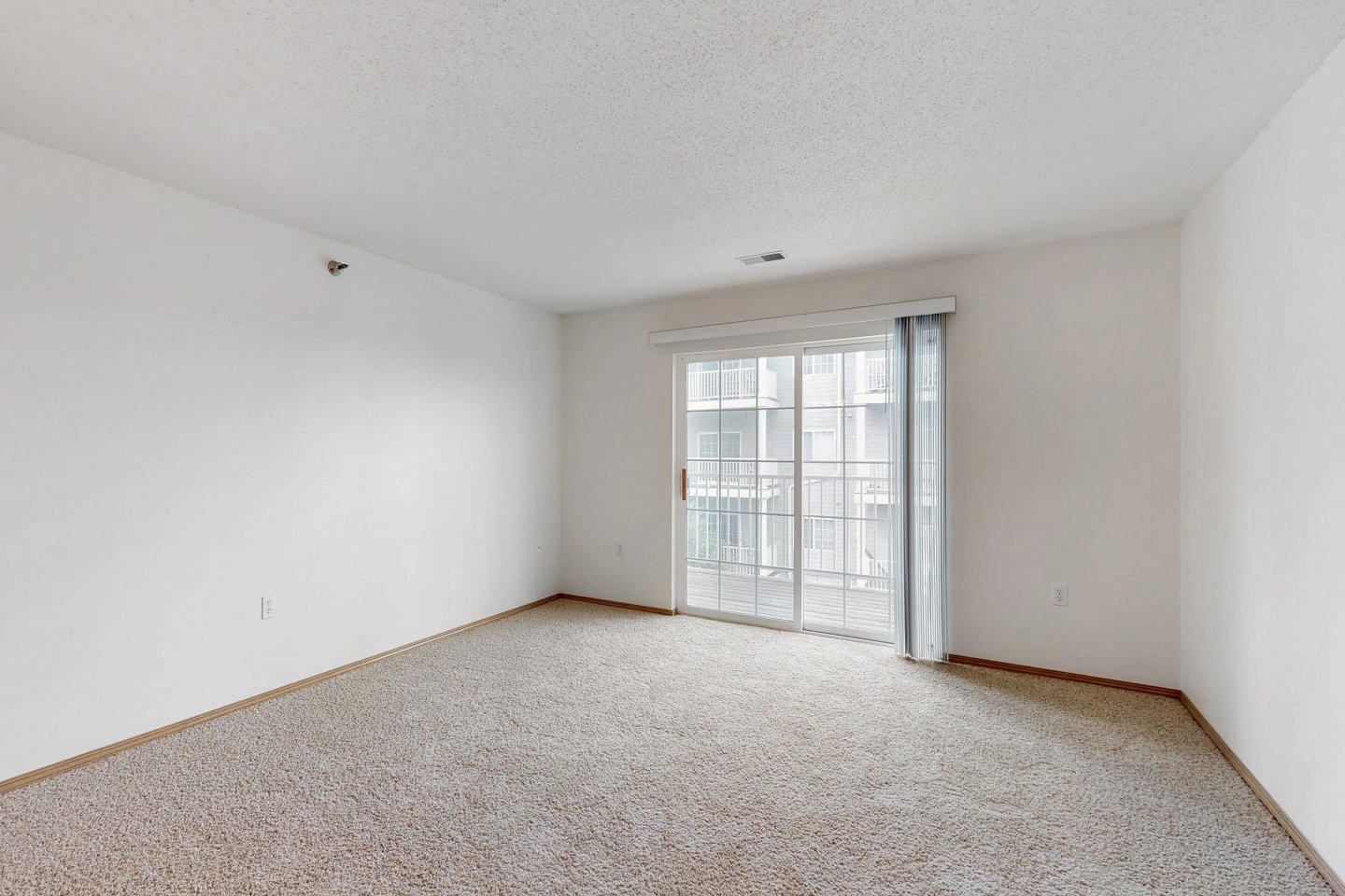 Platinum Valley Apartments Image 49