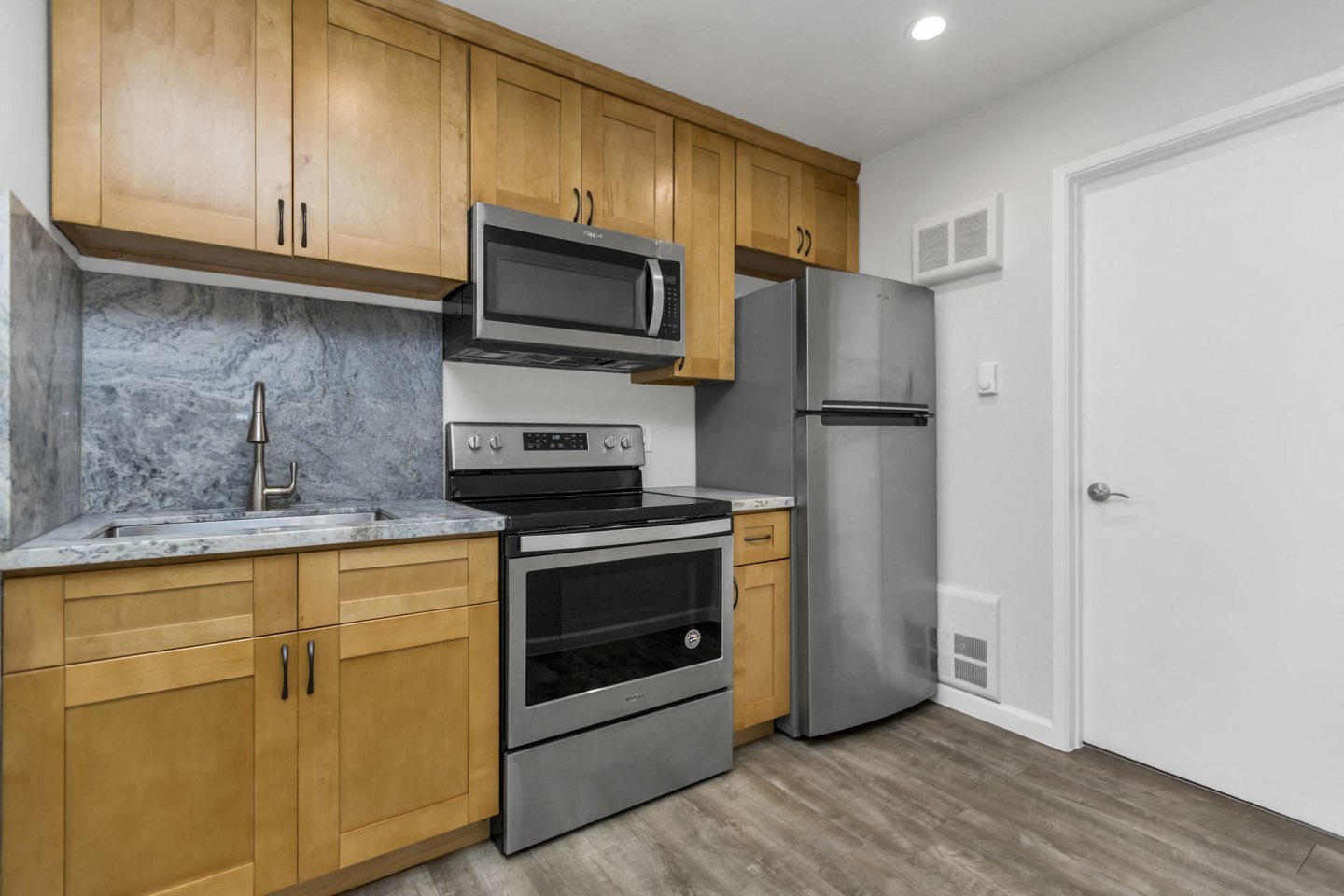 5519 Mission St Image 7