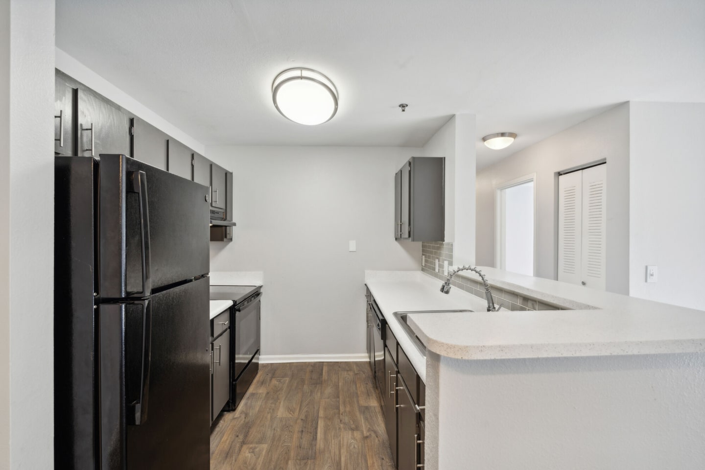 18 Thirty Apartments Image 3