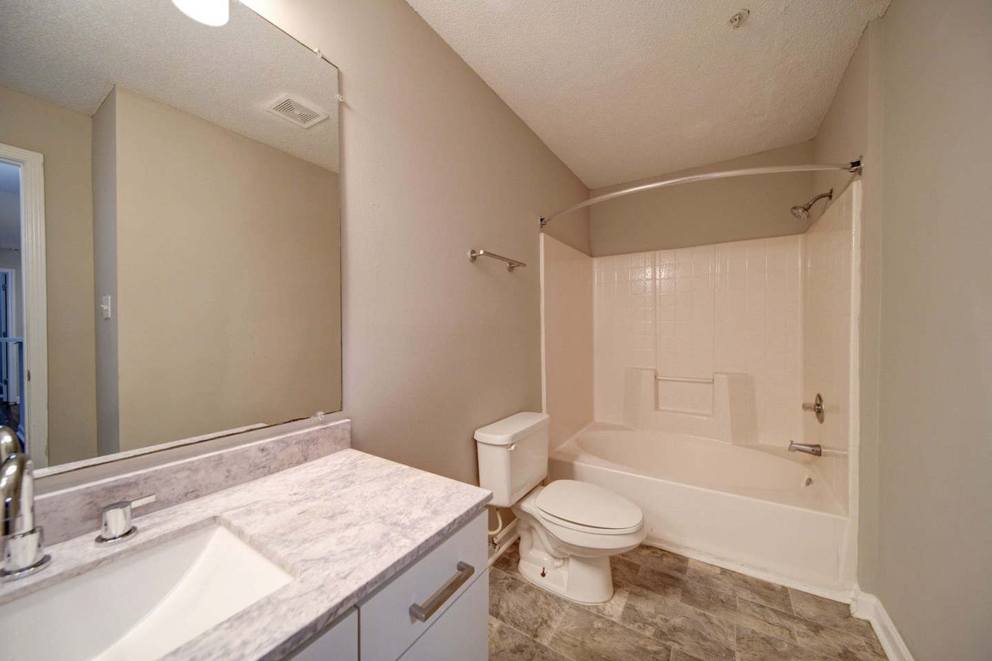 The George Apartments Image 11