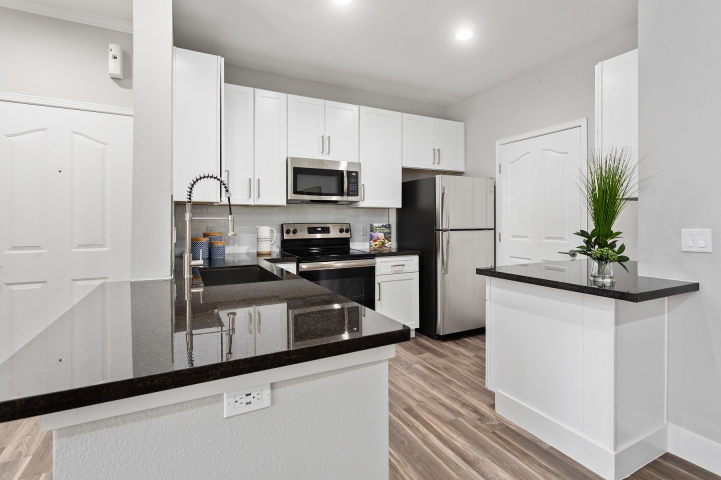 Kota North Scottsdale Image 3