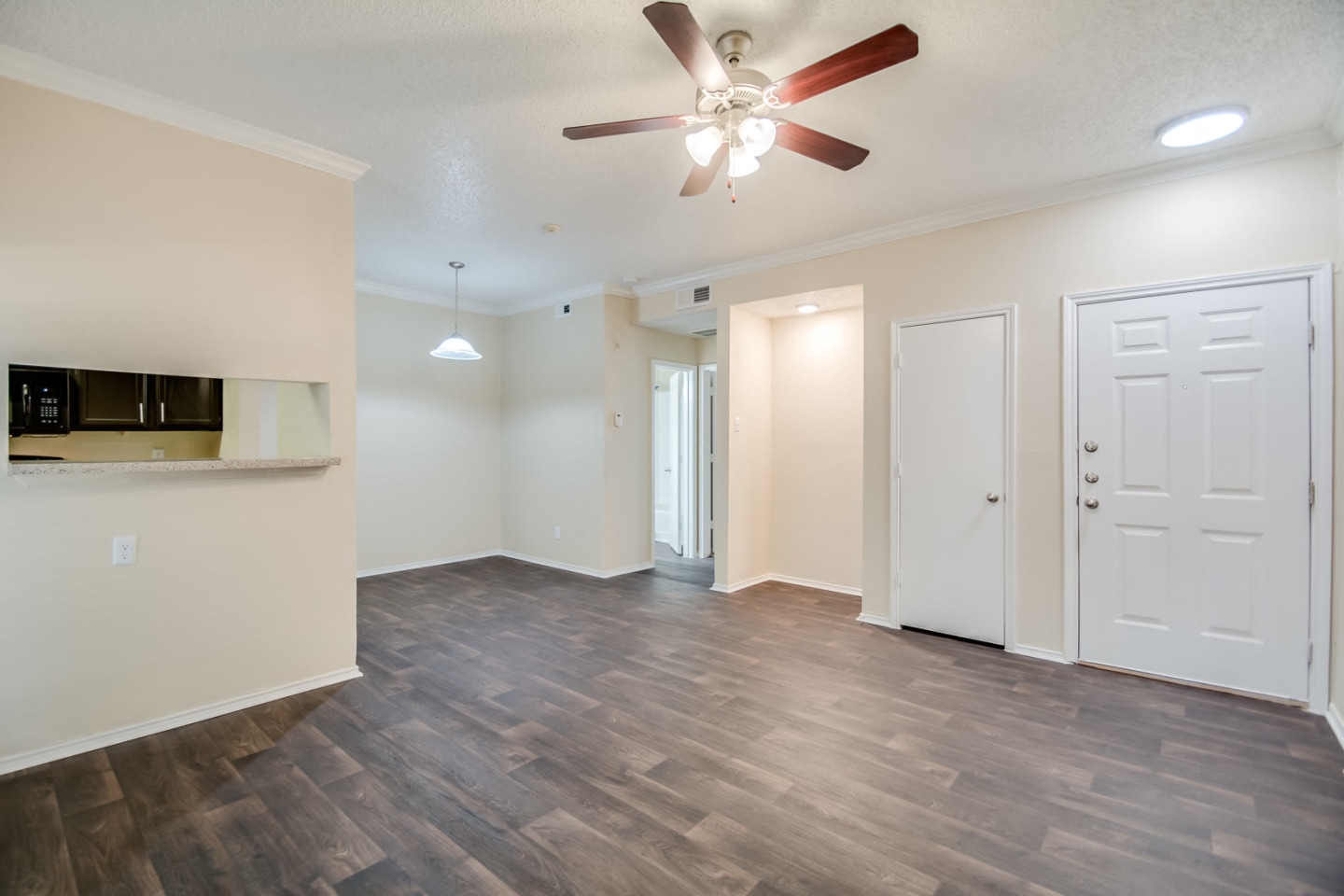 Woodchase Apartments Image 1