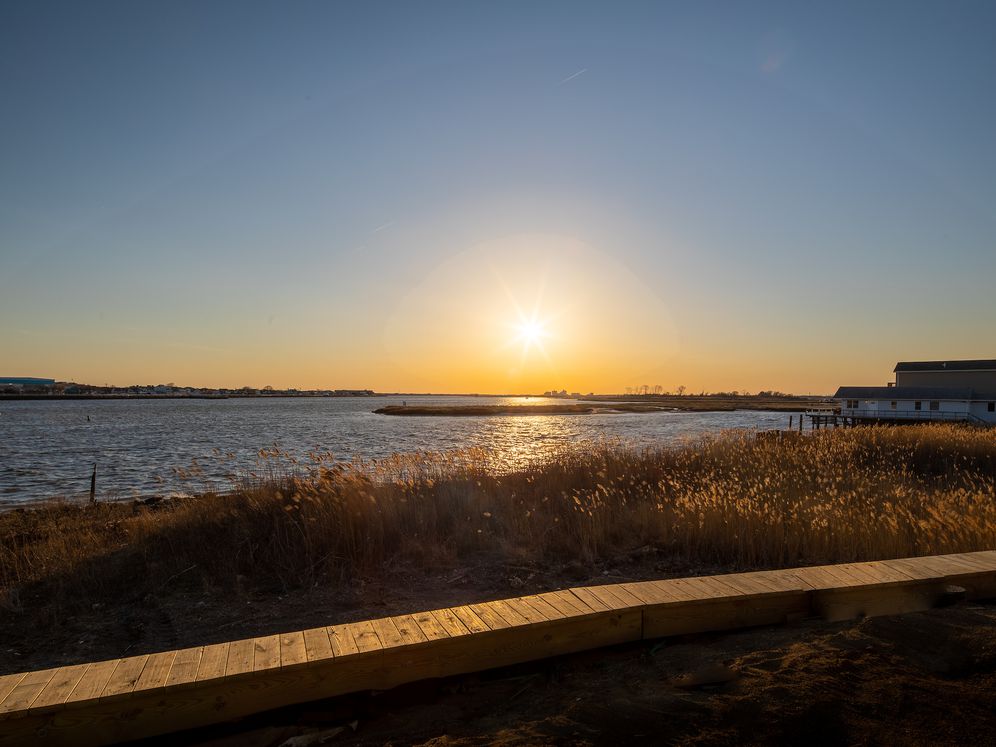 Avalon Harbor Isle Image 9