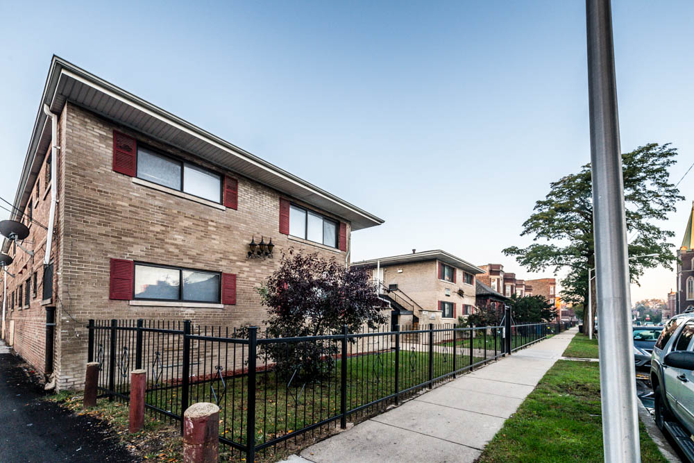 7834 S Coles Image 11
