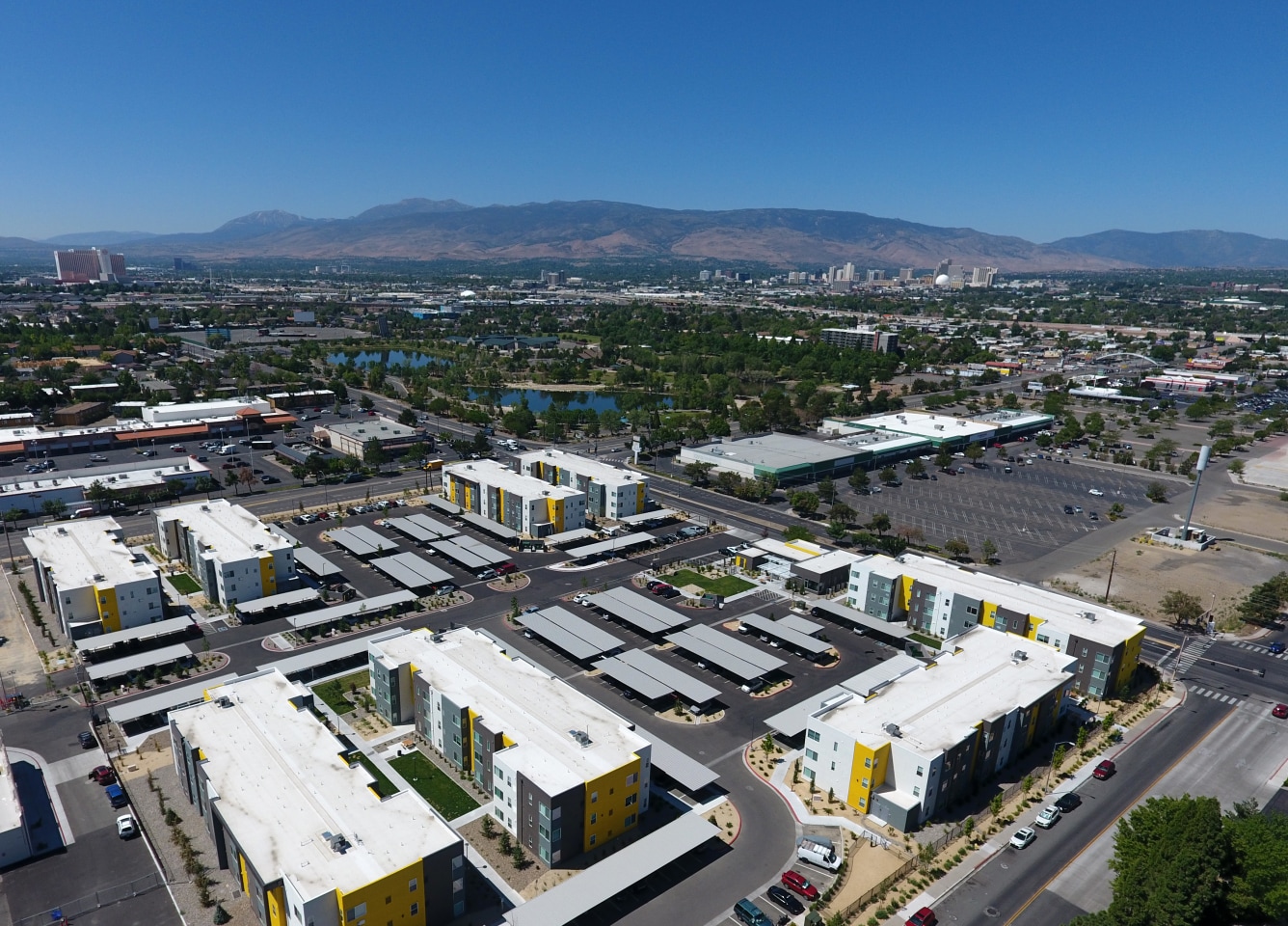 Parq Crossing Apartments Image 24
