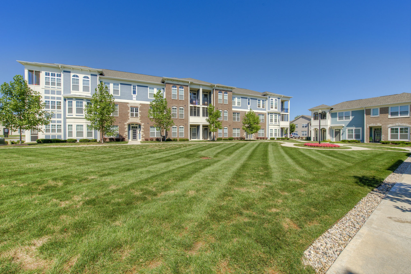 Linden Square Image 93