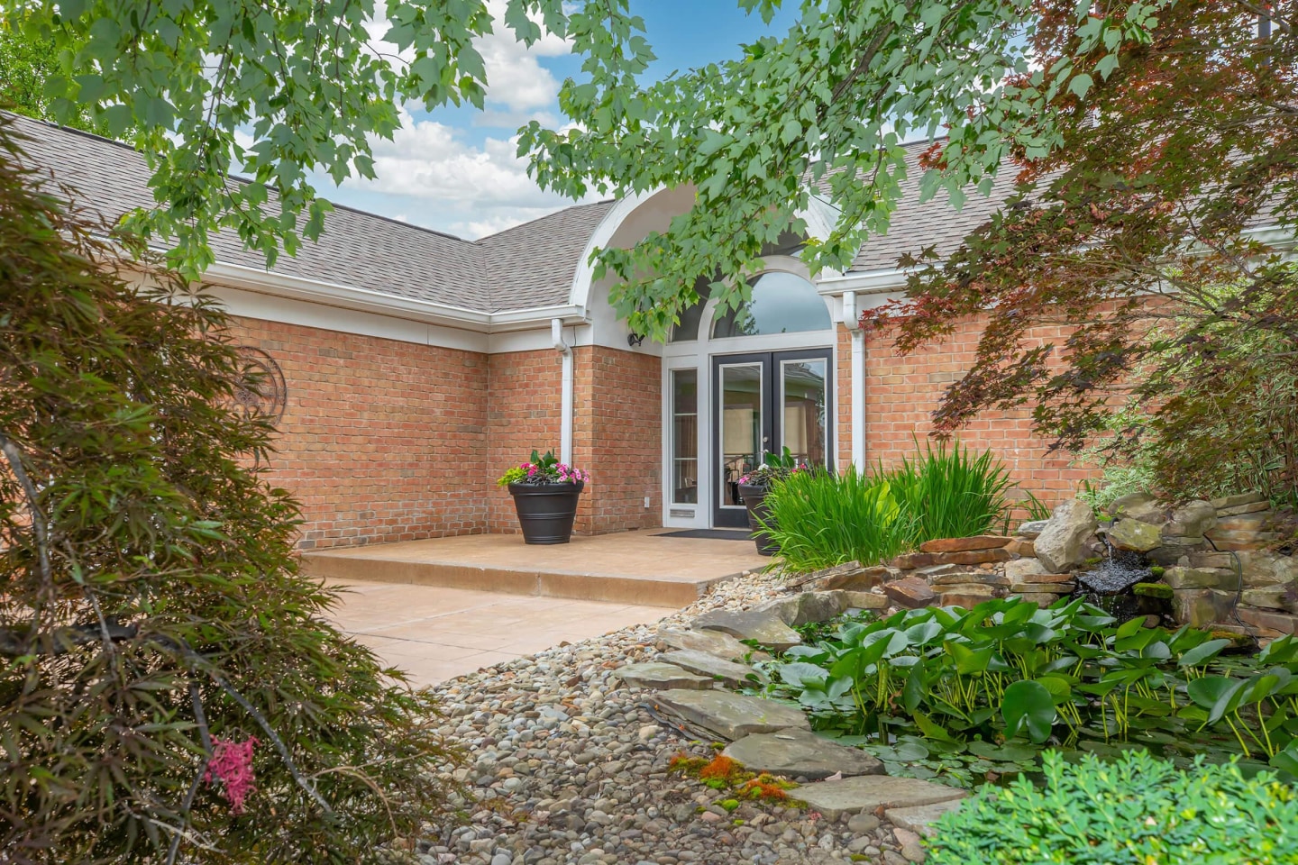 Williamsburg Townhomes Rental Homes Image 6