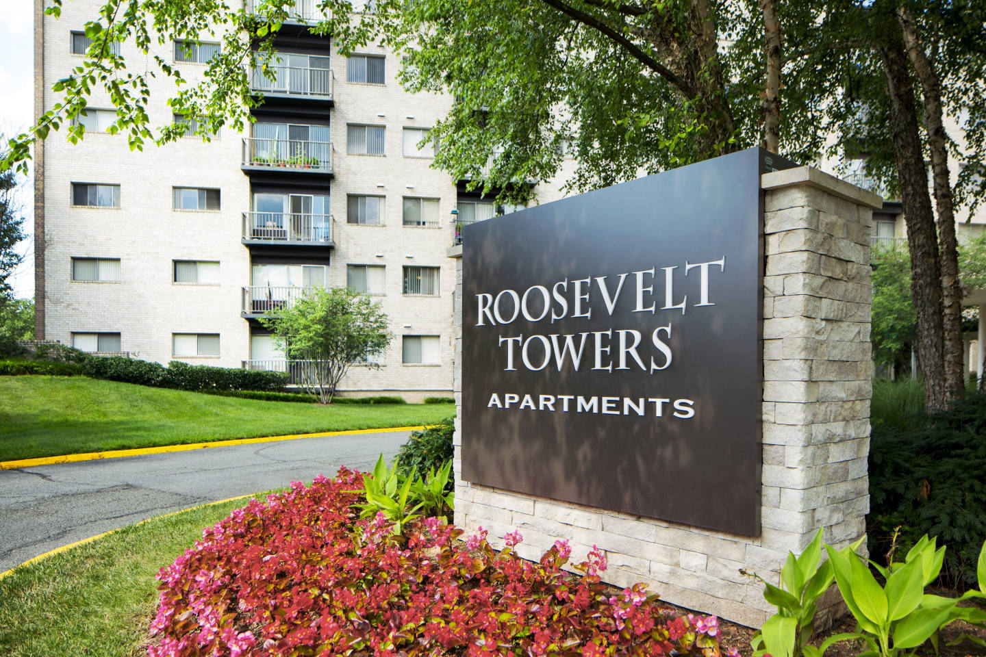 Roosevelt Towers Image 35