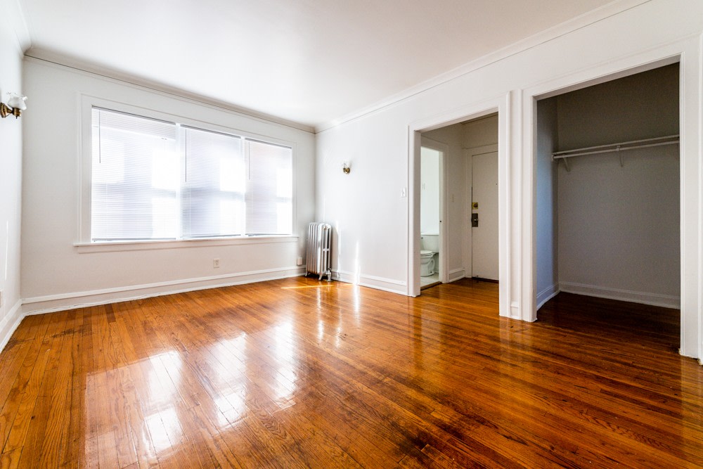 7944 S Paulina St Image 3