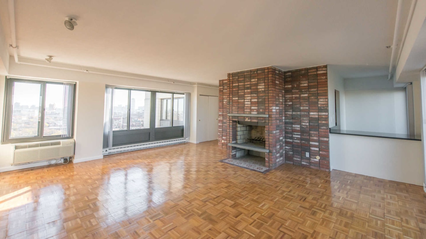 929 House Image 30