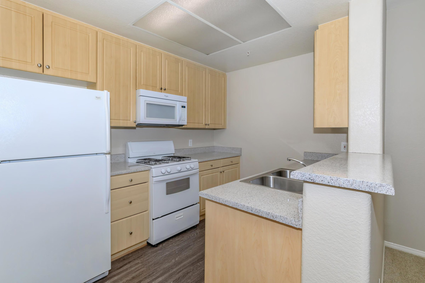Laurel Glen Apartment Homes Image 23