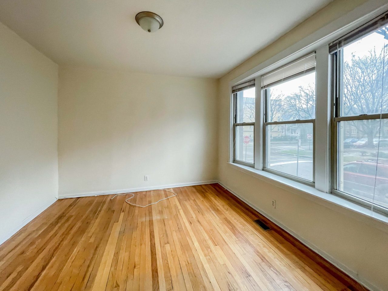 5100 North Winchester Ave. Apt. Image 5