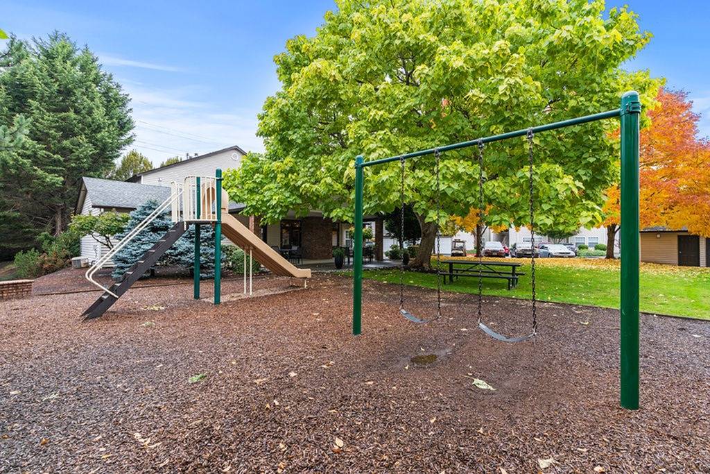 Cascade View Image 17