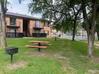 Saddle Brook Image 32