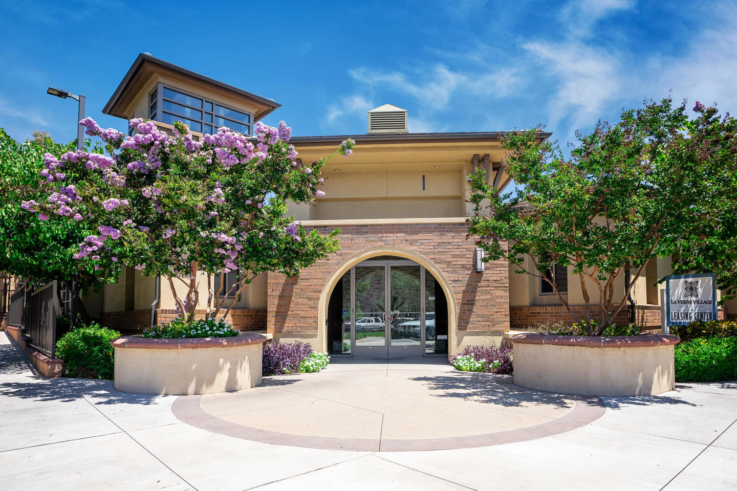 La Verne Village Luxury Apartment Homes Image 2