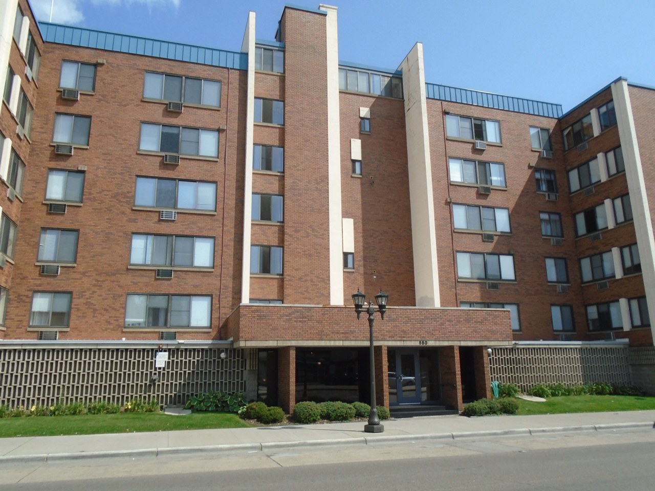 John Snell Apartments Image 6