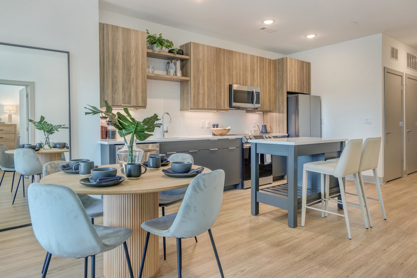 Modera Woodbridge Image 2