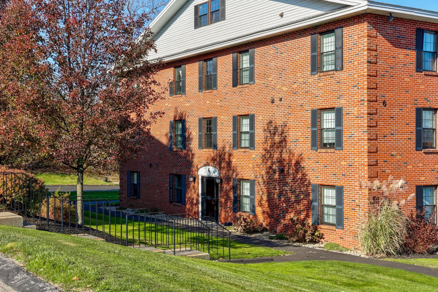PRINCETON PLACE APARTMENTS Image 16