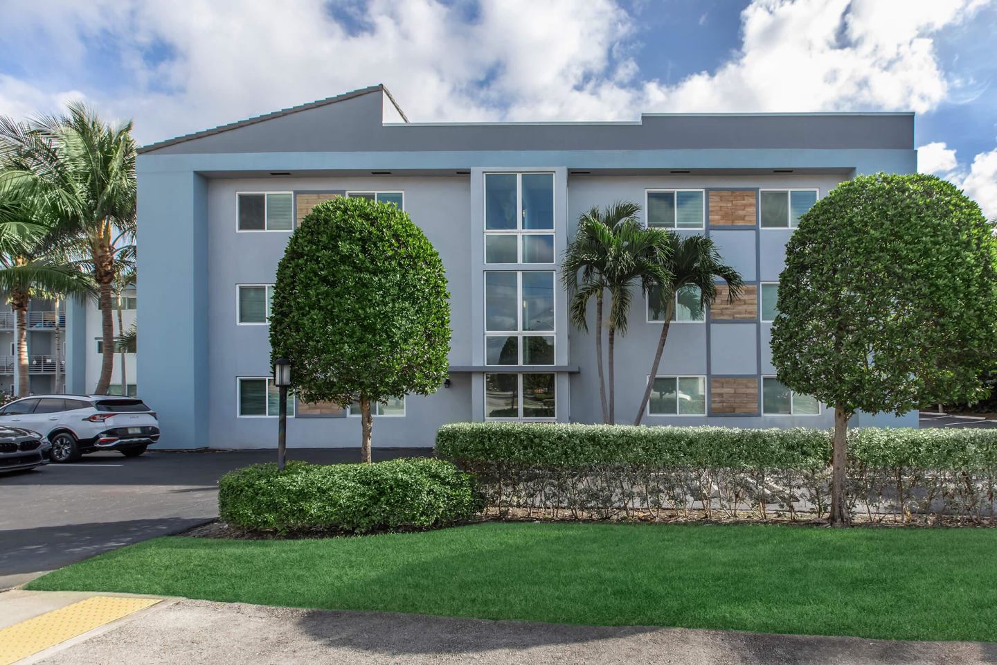 2500 Boca on Federal Image 1