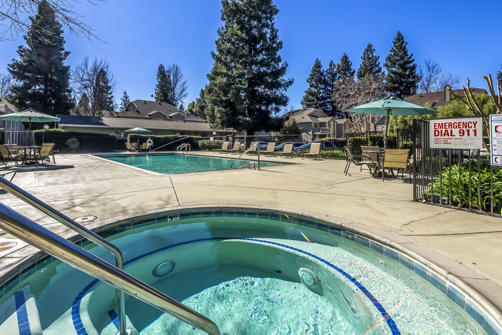 River Terrace Apartment Homes Image 3