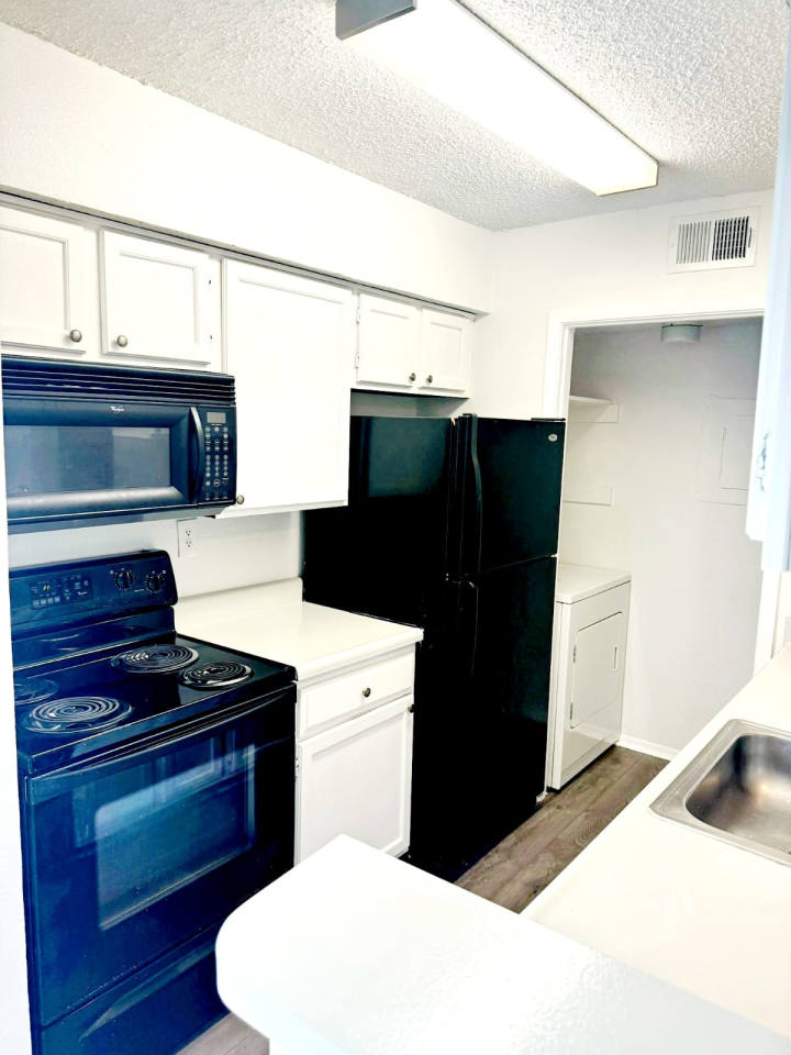 Henderson Flats Image 9
