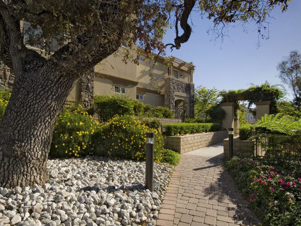 Avalon Thousand Oaks Plaza Image 31