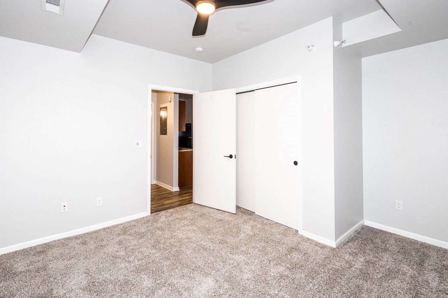 Meadowlark Place Image 16