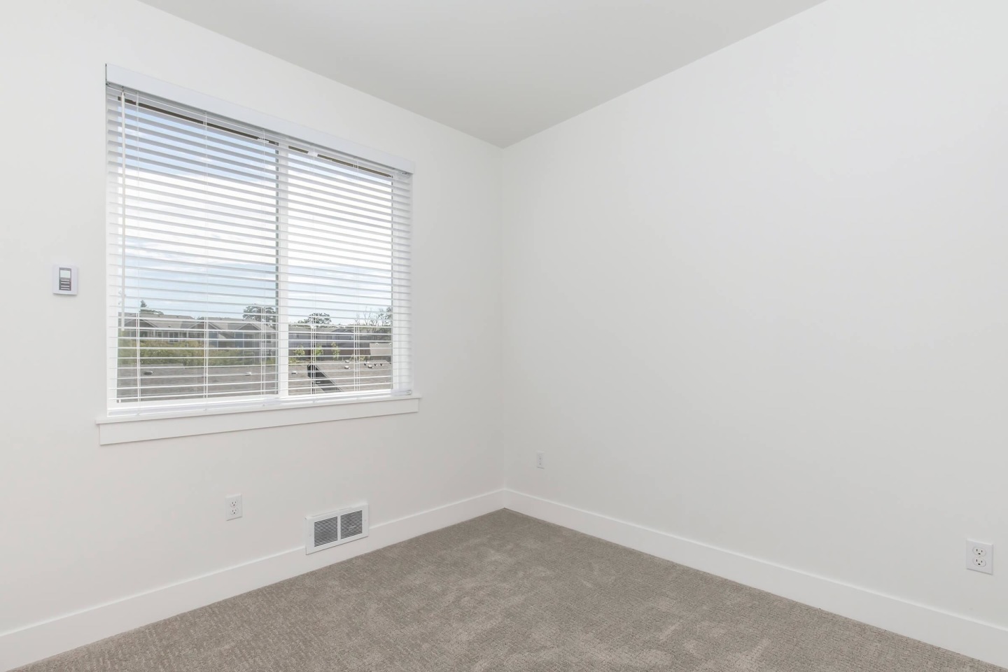 Lakeview Apartments Image 41