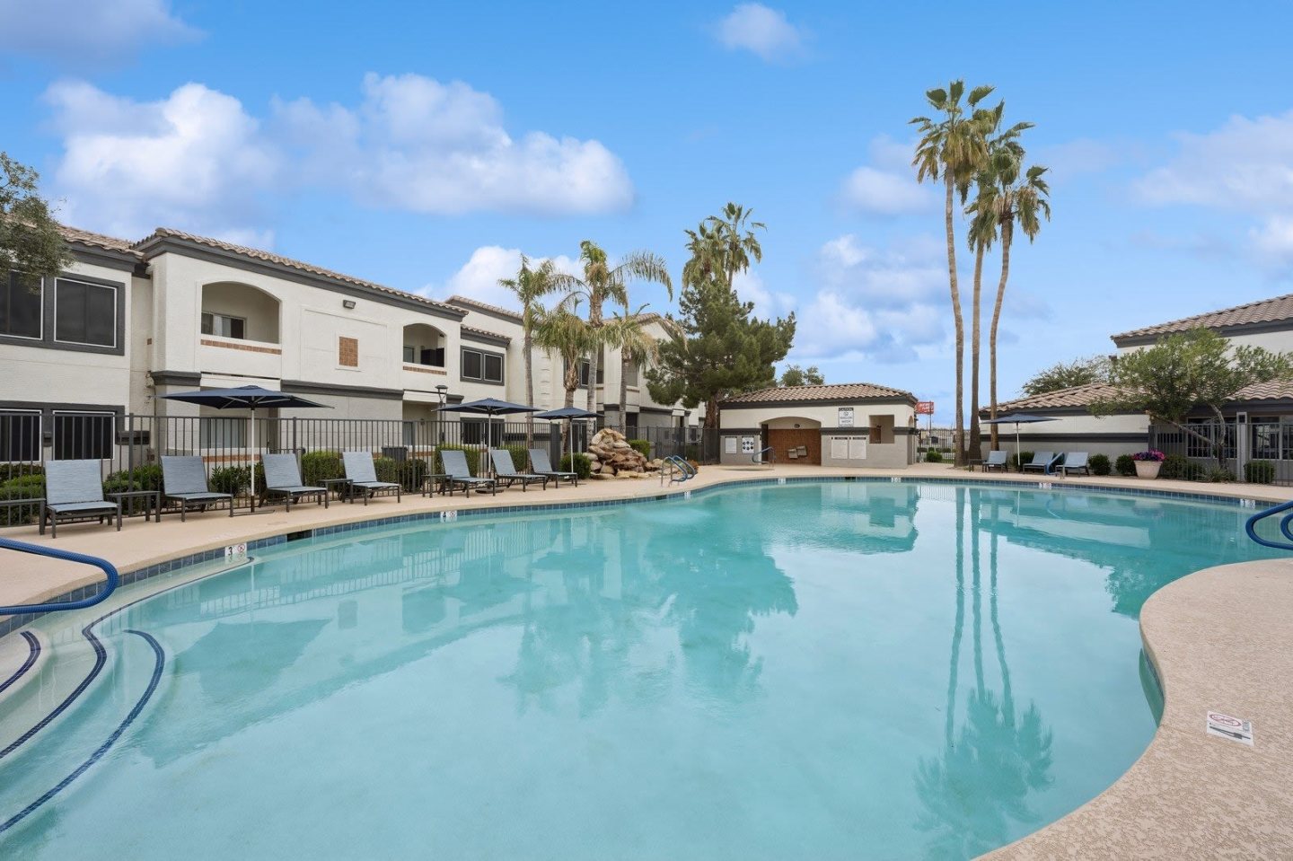 2150 Apartments Image 6