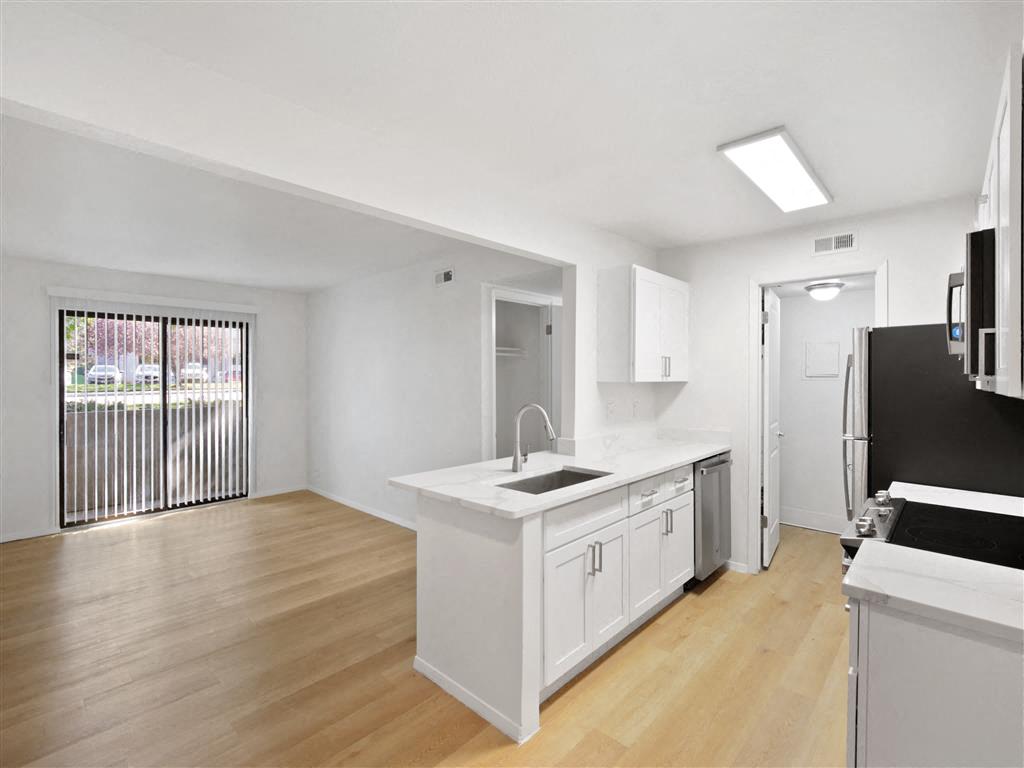 James Pointe Apartments Image 86