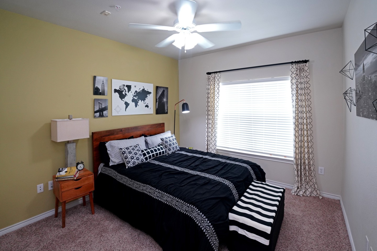 Residences at  Riverpark West Image 46