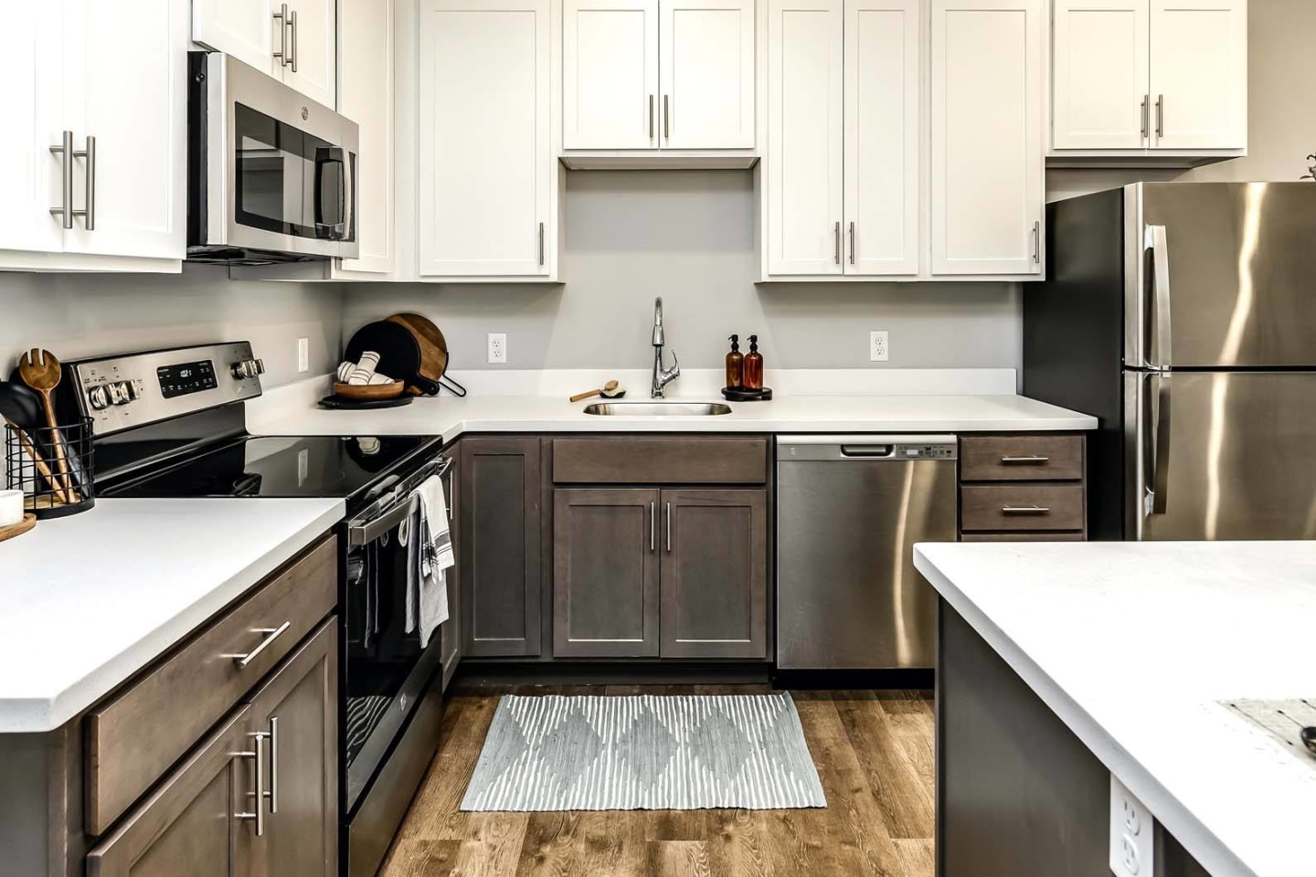 Echo Park Apartments Image 3