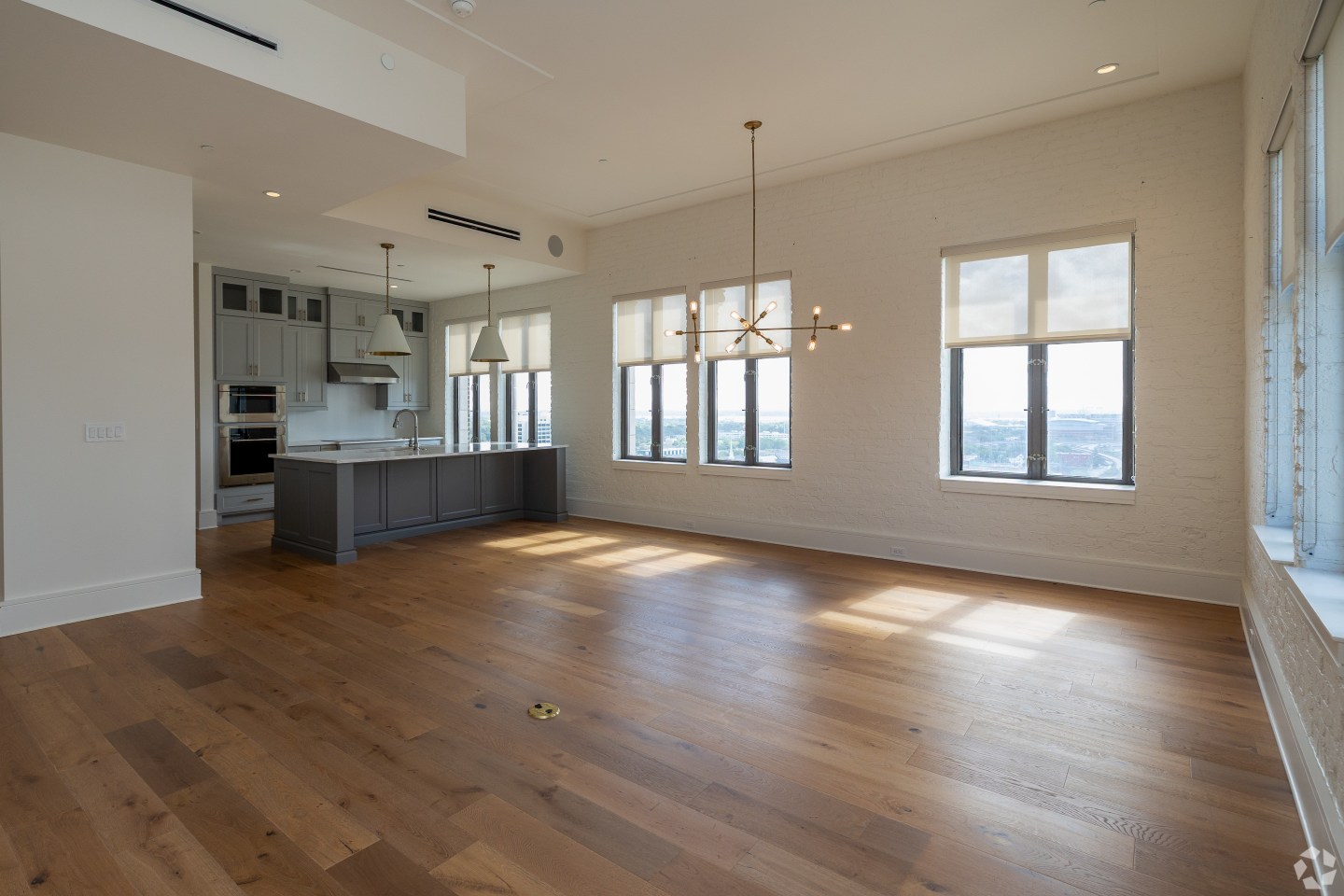 The Residences at Barnett Image 38
