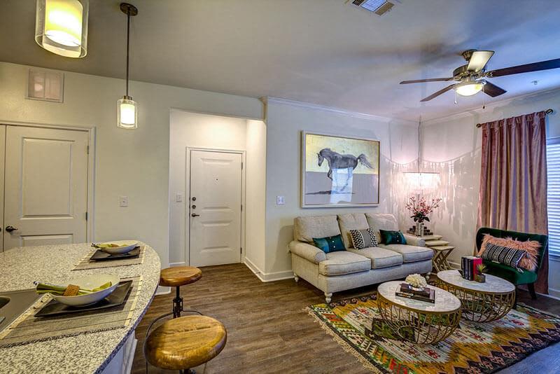 Residence at Gateway Village Image 45