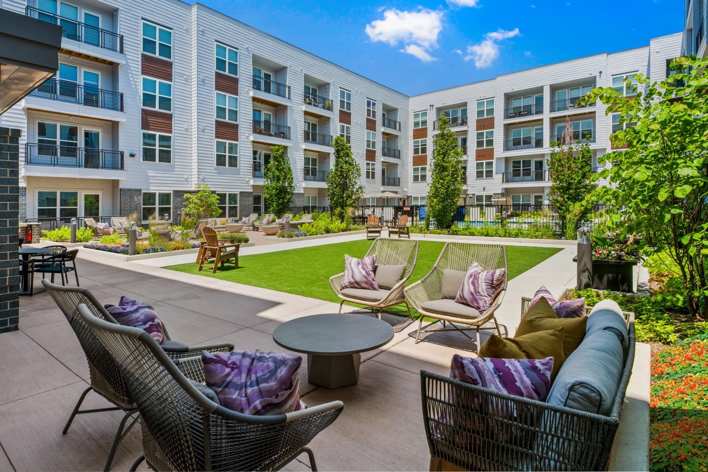 Everleigh Vernon Hills 55+ Active Adult Apartment Homes Image 2