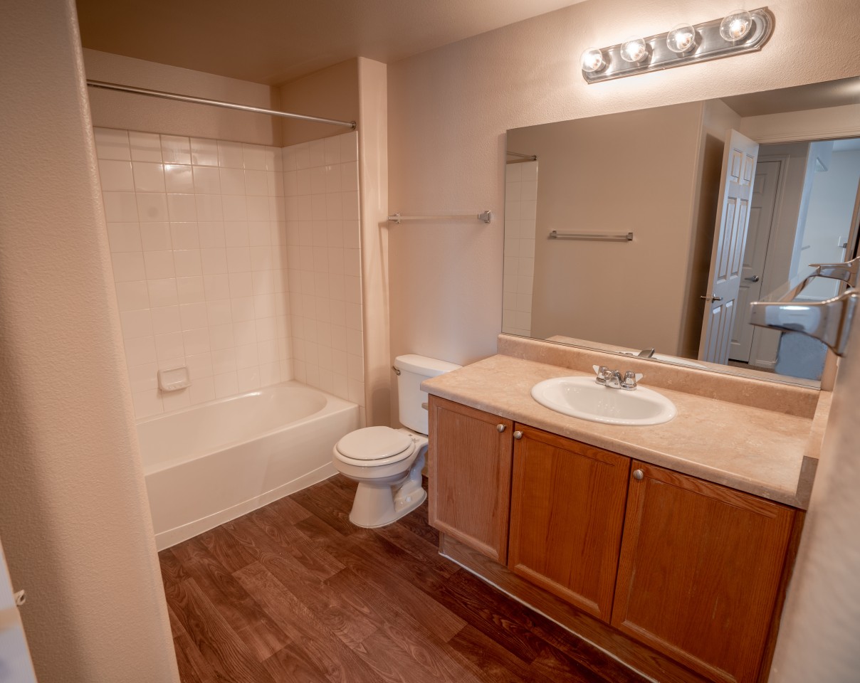 Coronado Bay Club Condo-Apartment Homes Image 70