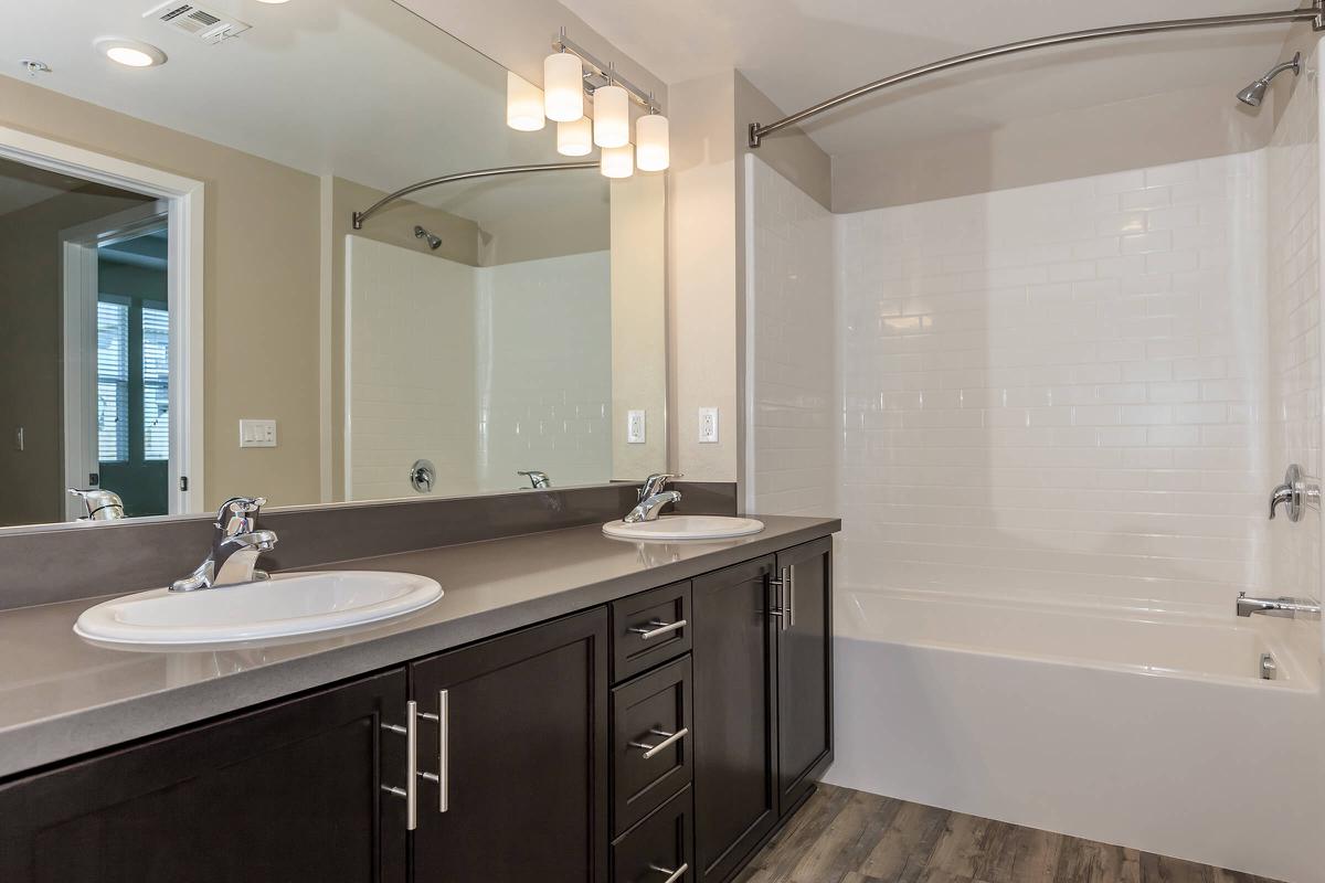 Esencia Sur Apartment Homes Image 5