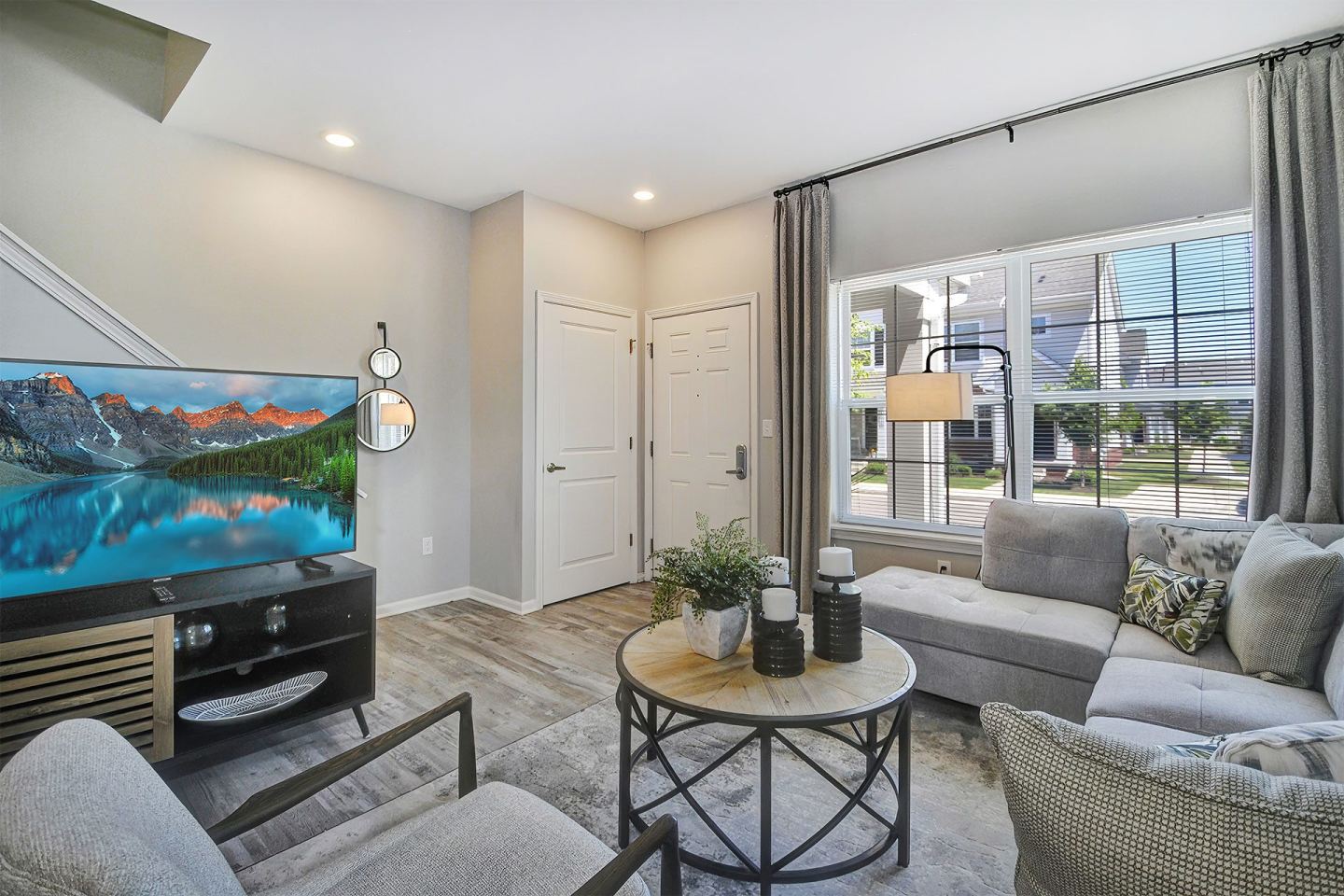 Midtown Pointe Image 4