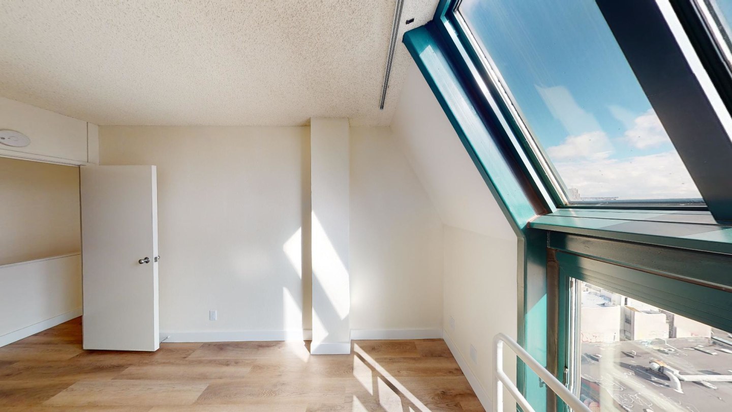 Trinity Towers Apartments Image 32
