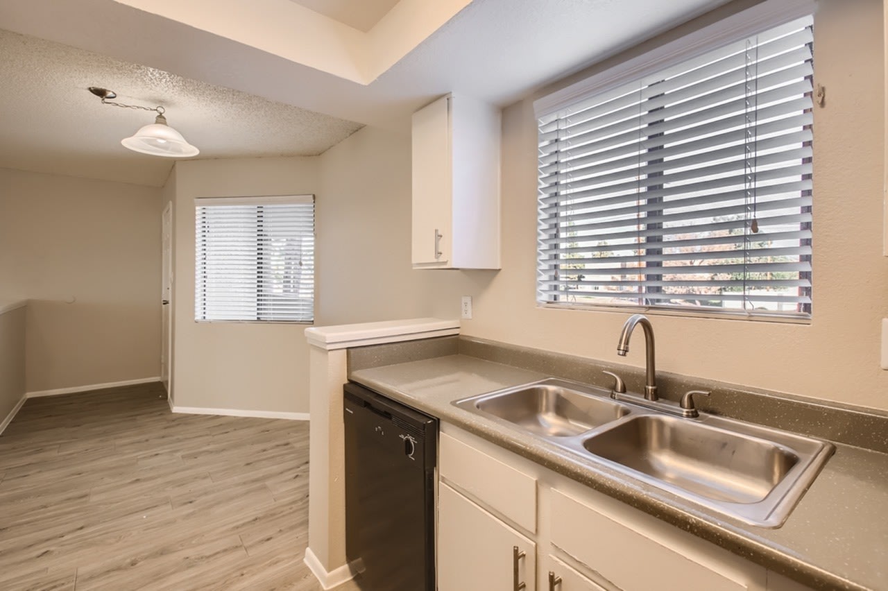Rise Desert Cove Image 60