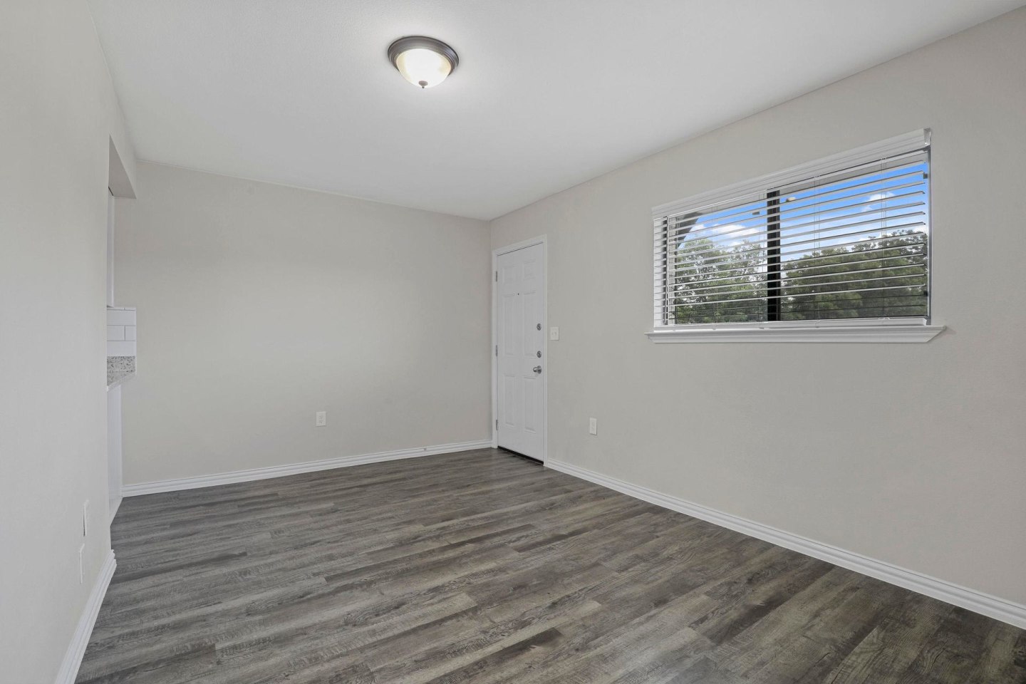 Oak Street Flats Image 14