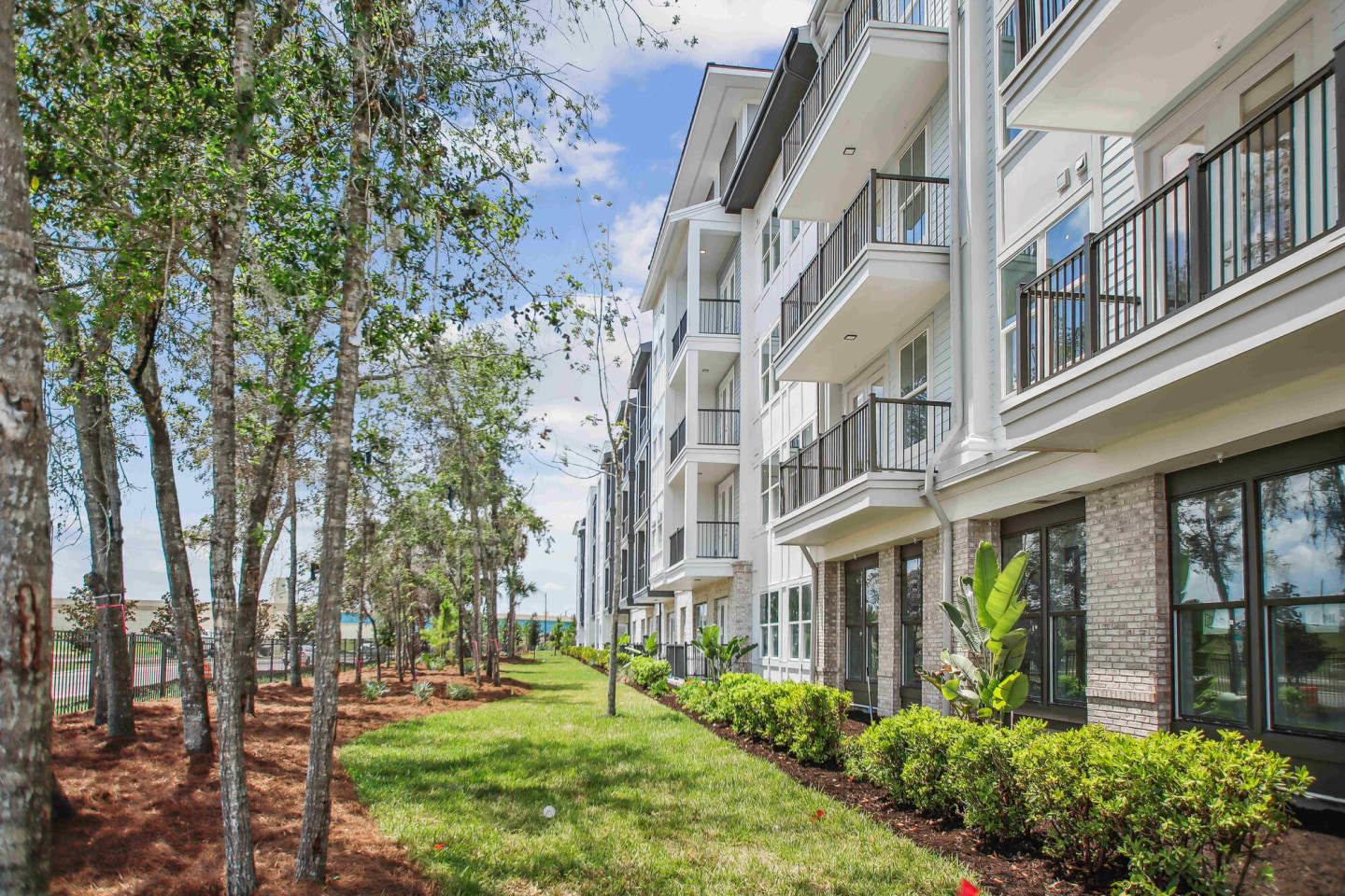 NOVEL Parkway Image 50