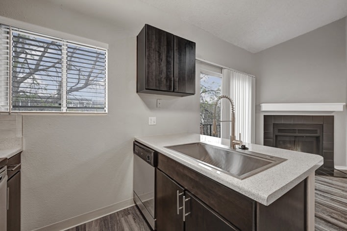 Summit Riverside Apartments Image 20