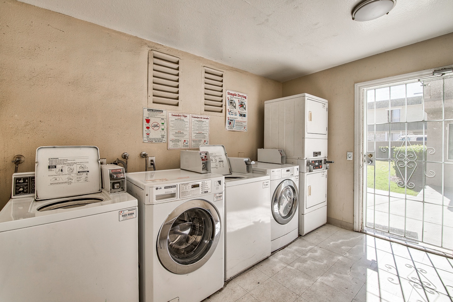 Monterey Apartments Image 36