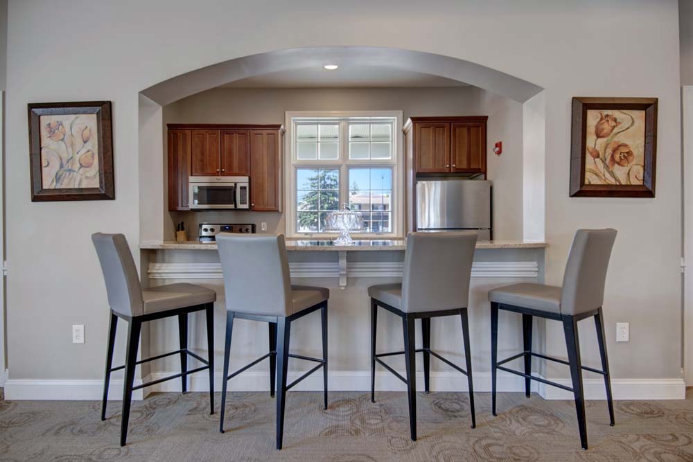 Golf Club Apartments and Townhomes Image 16
