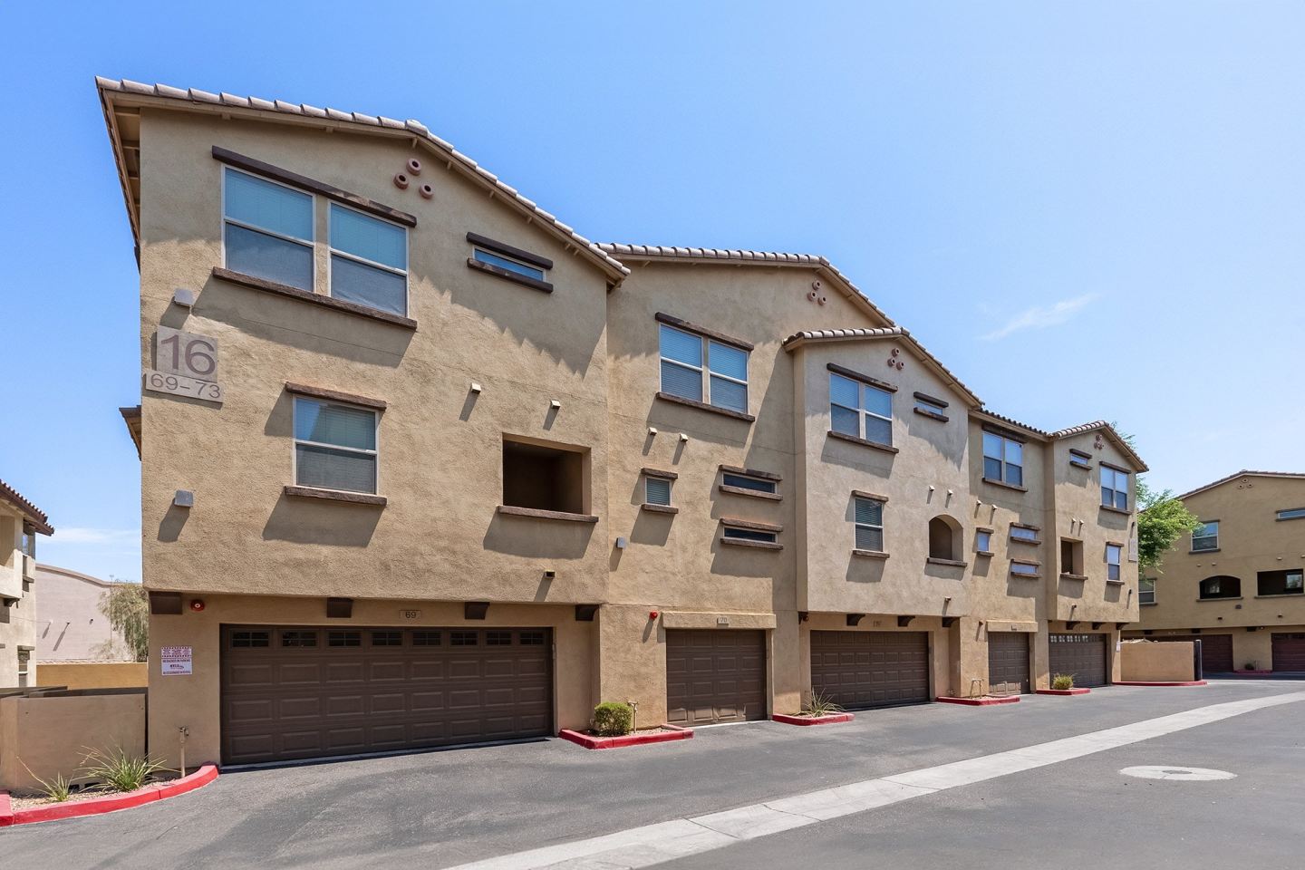 Luxury Townhomes at Park Tower Image 9