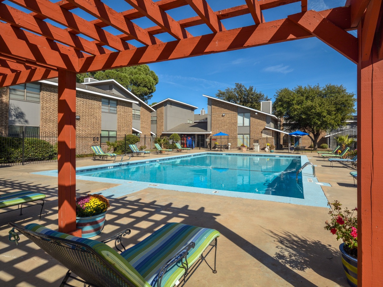 Country Crest Townhomes Image 10