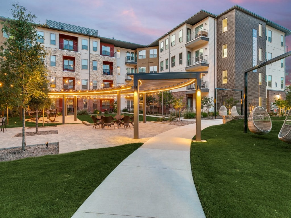 Sagemont Luxury Living Image 110