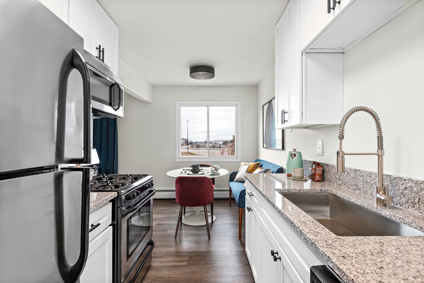 Concierge MN Apartments Image 24